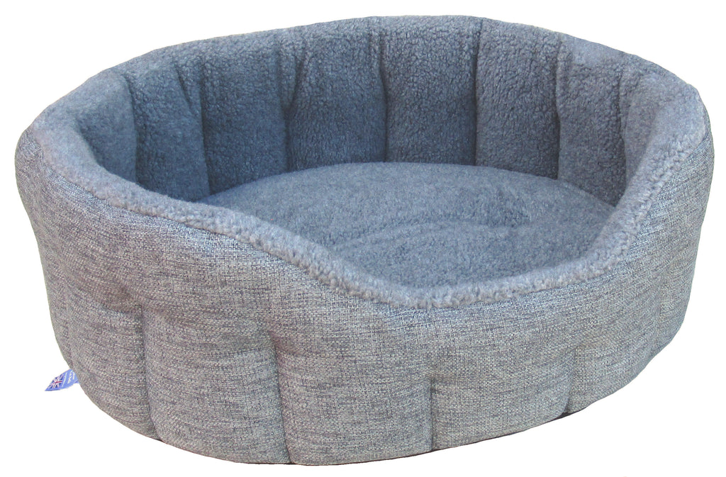 P&L Country Dog Heavy Duty Oval High Sided Fleece Lined Dog Beds. Grey/Silver